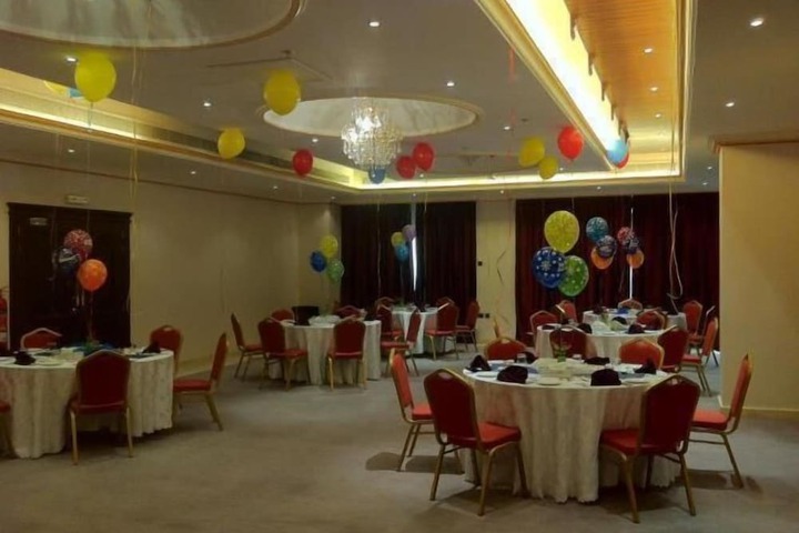 Ballroom/Hall 33 of 38