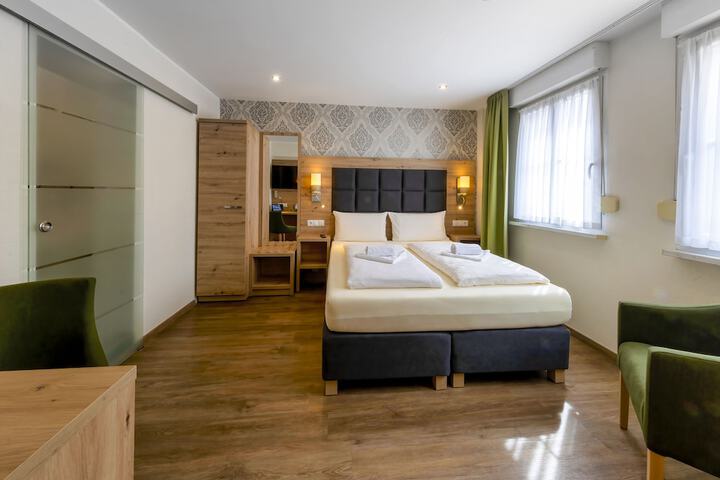 Room 51 of 140