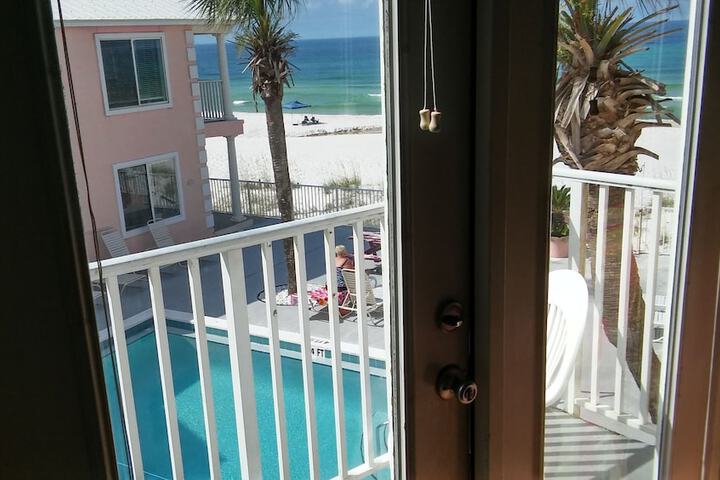 Terrace/Patio 181 of 200