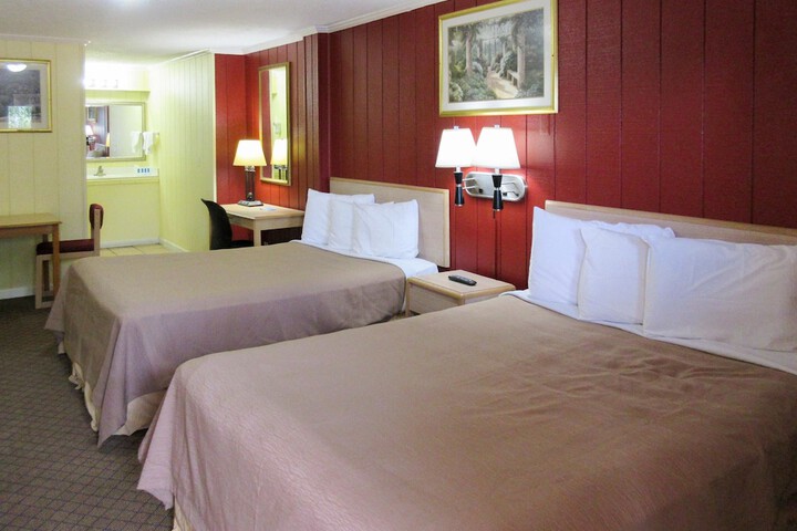 1 King Bed (17 of 20)