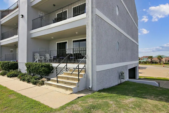 Photo of Captains Cove 101