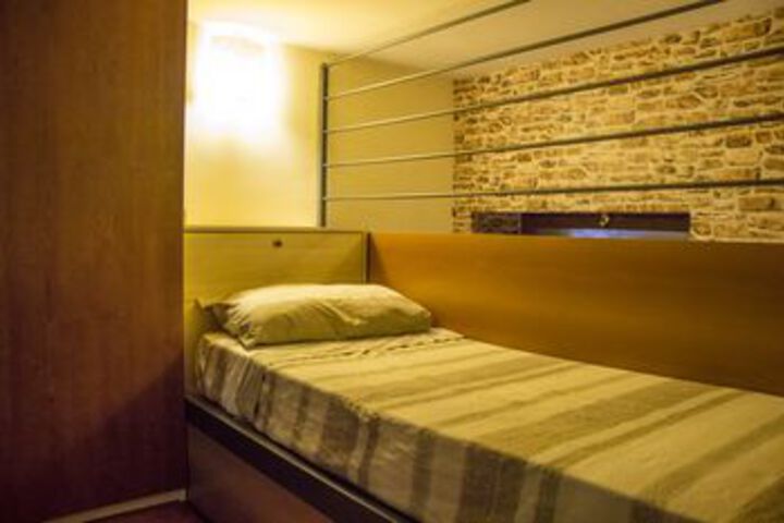 Room 60 of 160