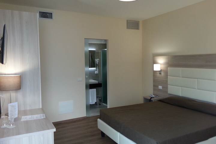 Room 8 of 53