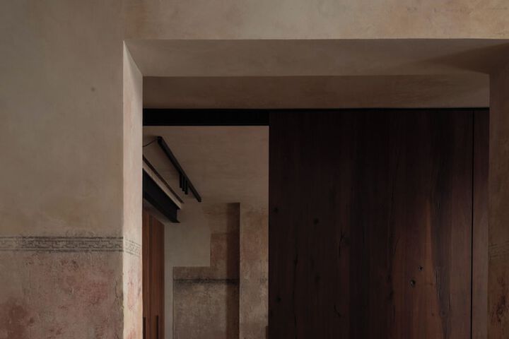 Room 54 of 183