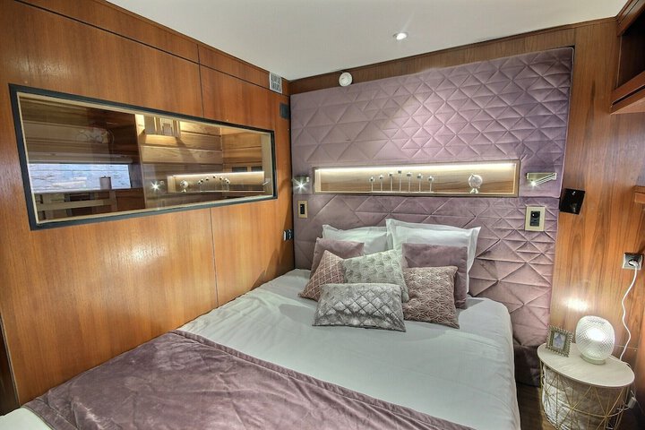 Room 12 of 62