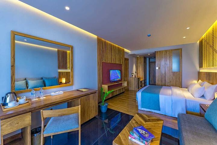 Room 17 of 30