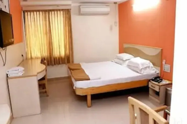 Room 3 of 18