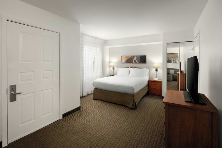 Room 6 of 23