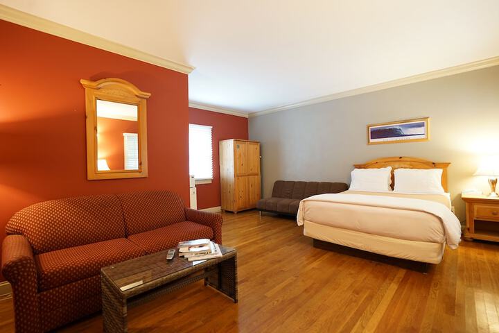 Room 15 of 33