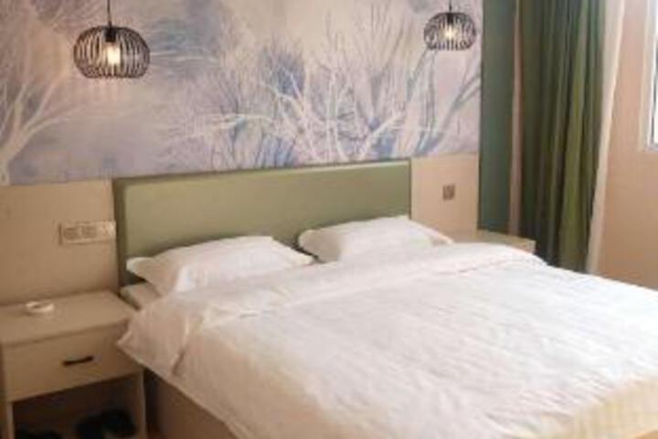 Room 16 of 17