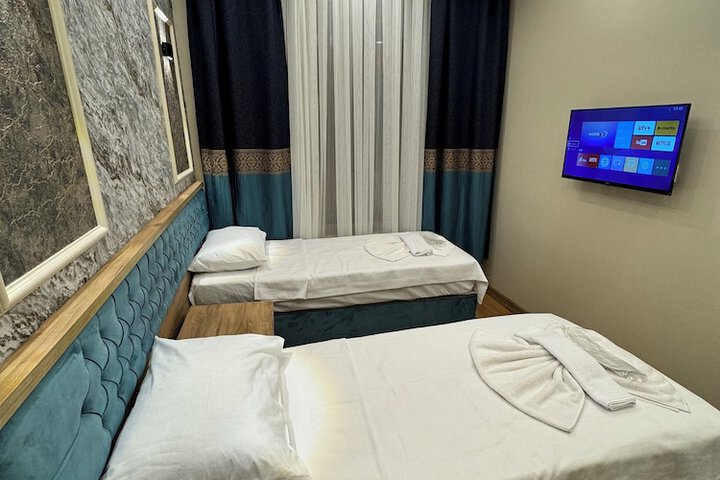 Room 13 of 72