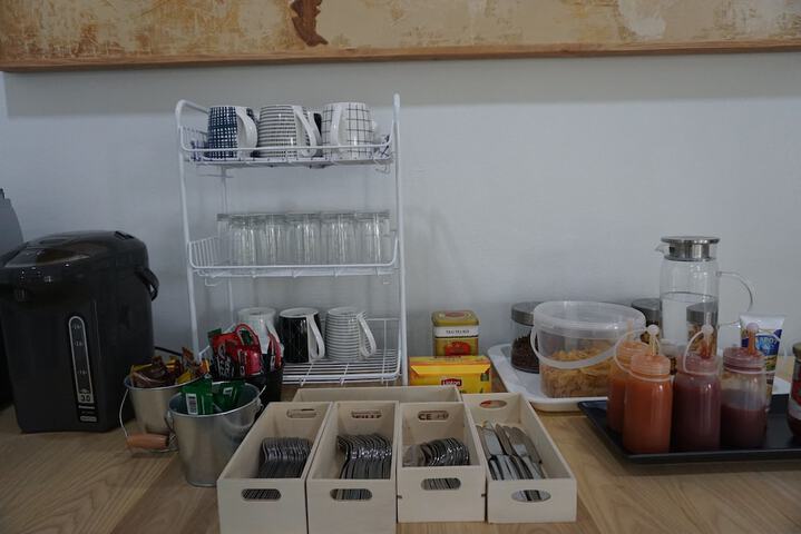 Breakfast/Coffee Service 22 of 32