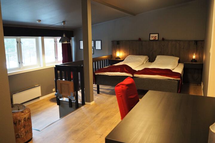 Room 12 of 31