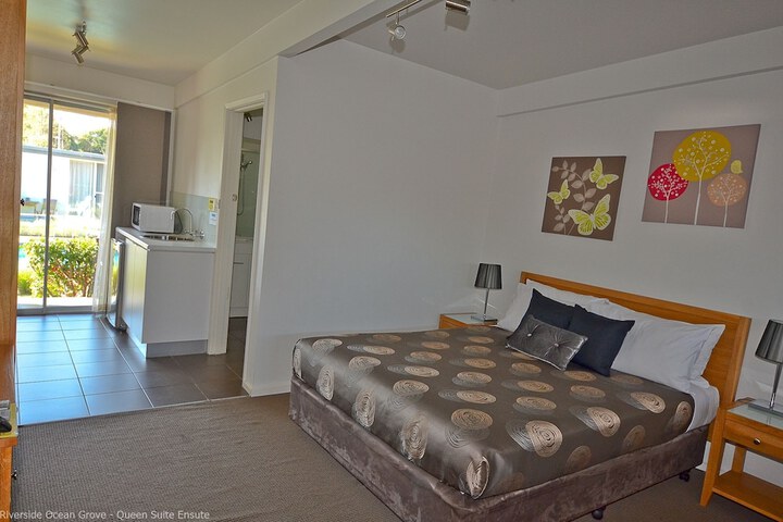 Room 10 of 48