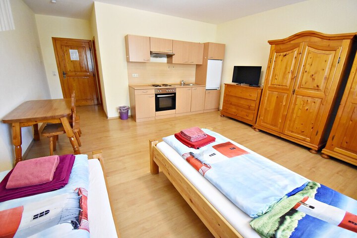 Room 6 of 86
