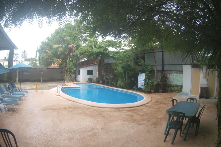 Pool Hotel
