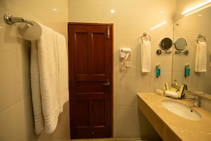Room 21 of 27