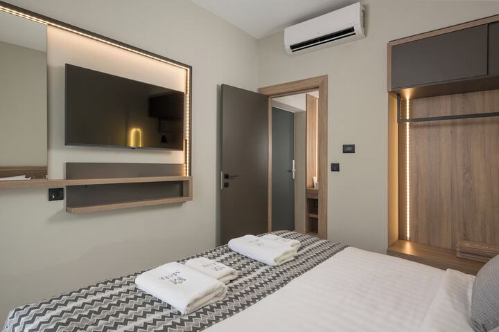 Room 22 of 152