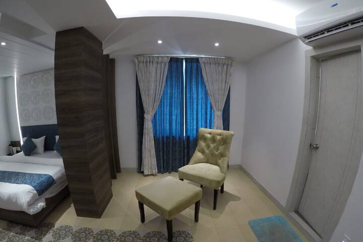 Room 8 of 24