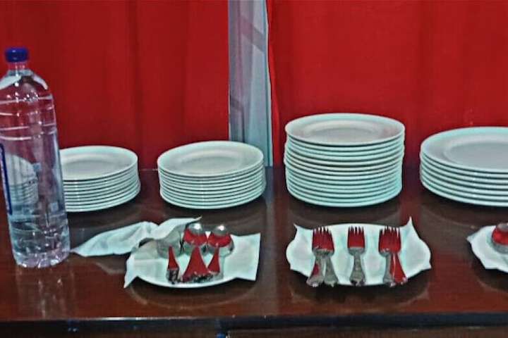 Dining 14 of 17