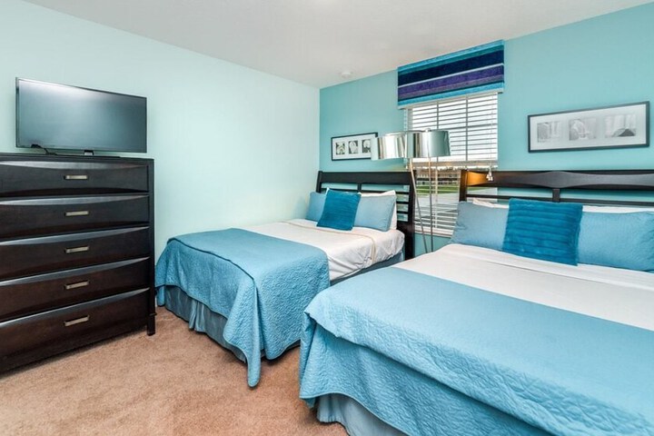Room 7 of 27
