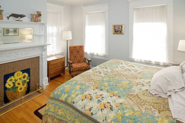 Room 6 of 22