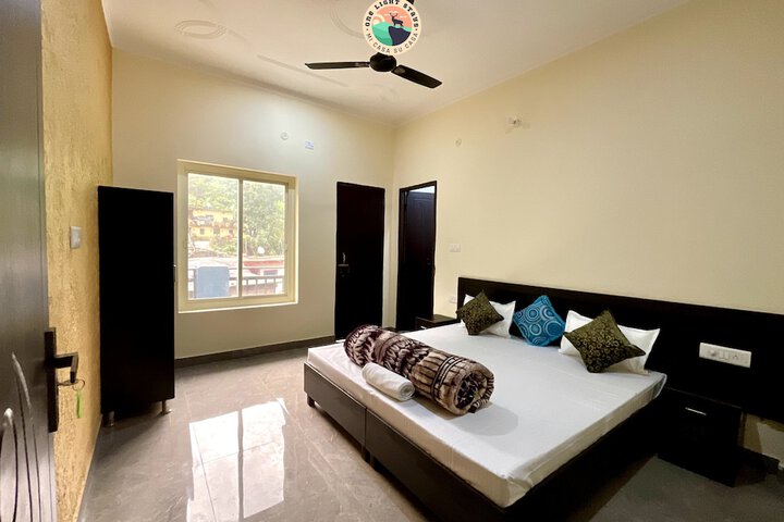 Room 38 of 60