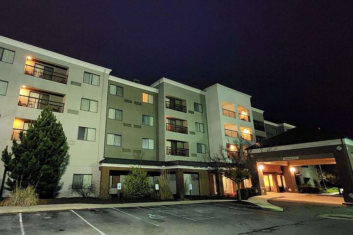 Hotel 130 of 135
