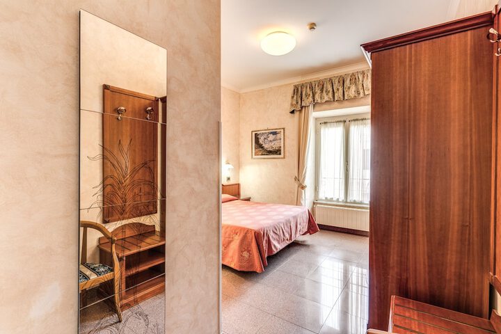 Room 7 of 46