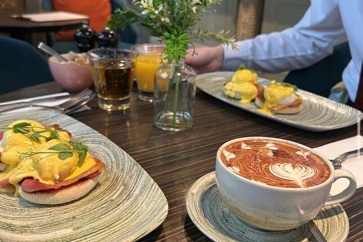 Breakfast/Coffee Service 40 of 55