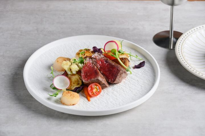 Dining 54 of 61