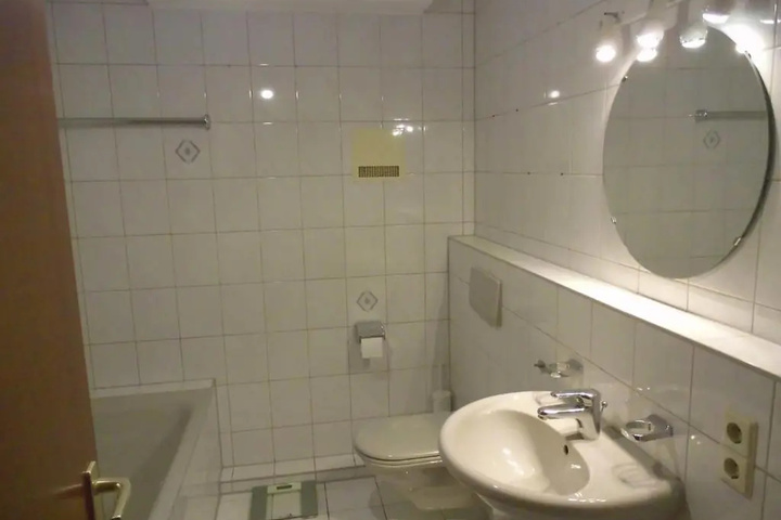 Room 7 of 7