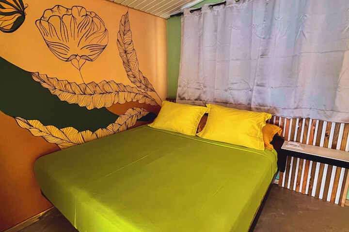 Room 18 of 186