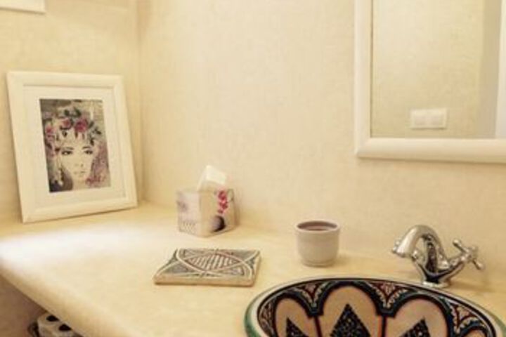 Room 5 of 40