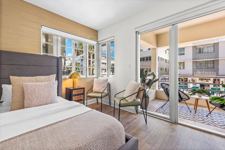 Deluxe King Bed Balcony (27 of 70)