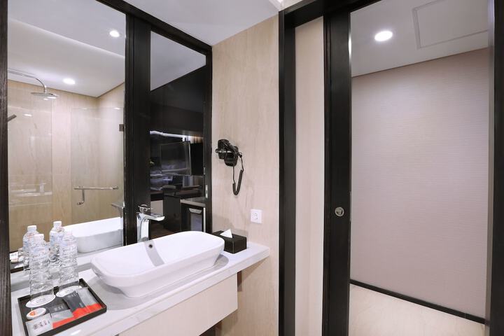 Room 21 of 50