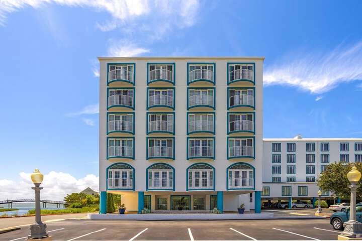 Hotel Entry
