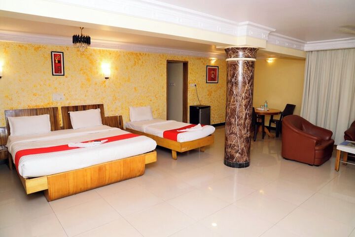 Room 6 of 15