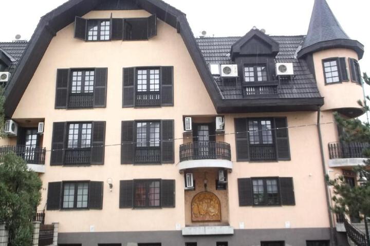 Photo 8