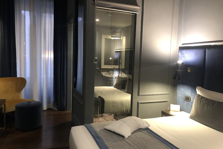 Room 36 of 80