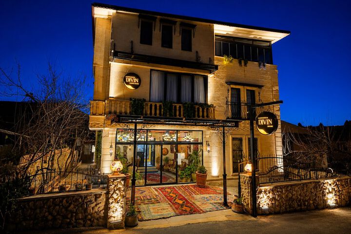 Hotel 225 of 244