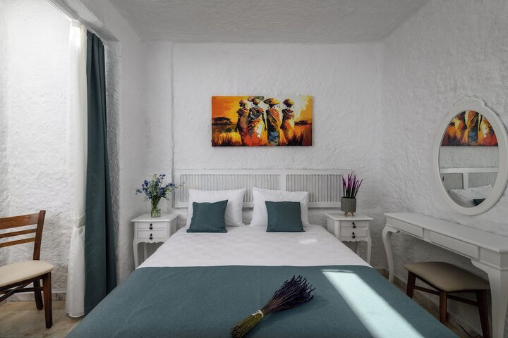 Room 15 of 25