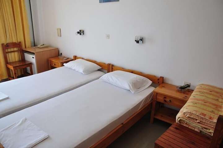 Room 8 of 25
