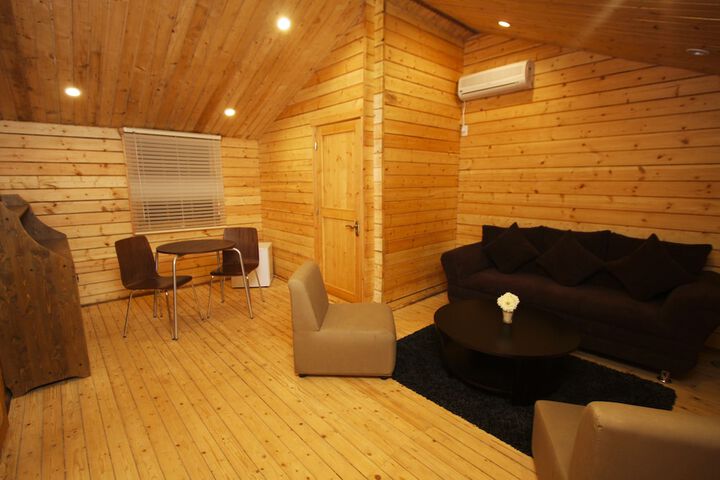 Room 16 of 36