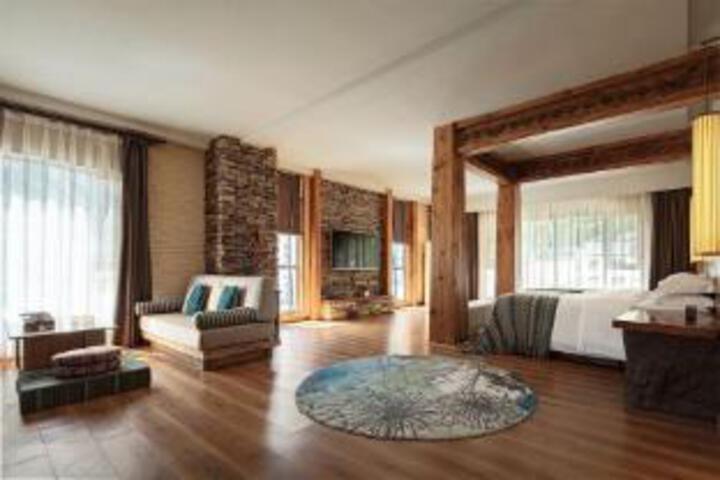 Room 9 of 9