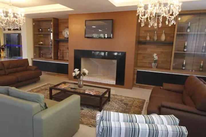 Guest Lobby