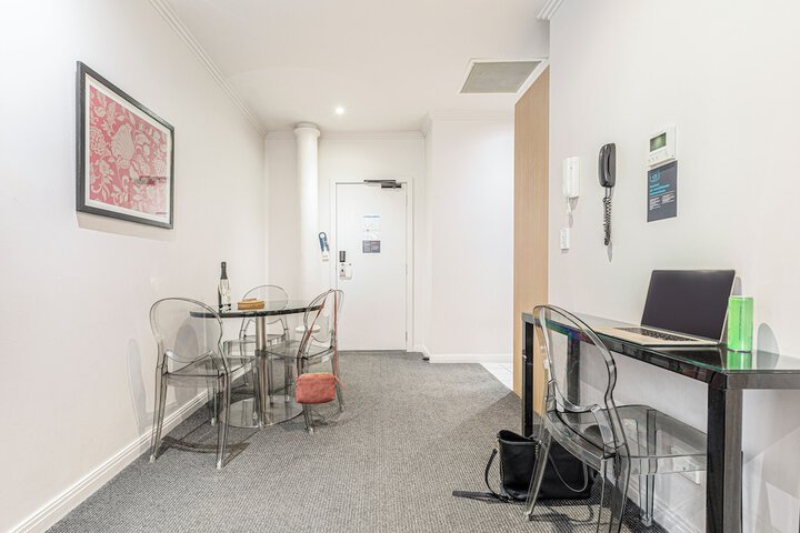 Room 80 of 108