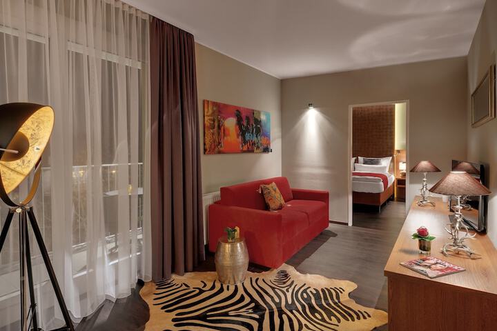 Room 74 of 121