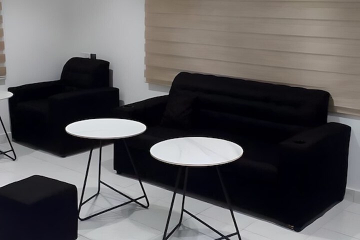Room 14 of 38