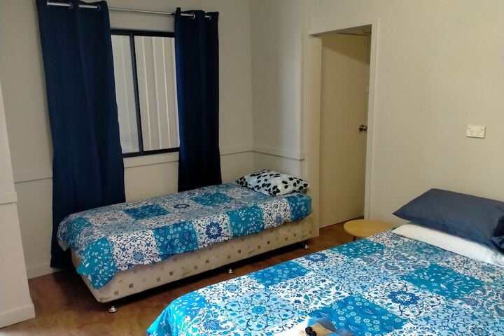 Room 9 of 36